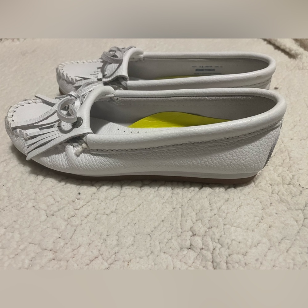 New Minnetonka Moccasin slip ons